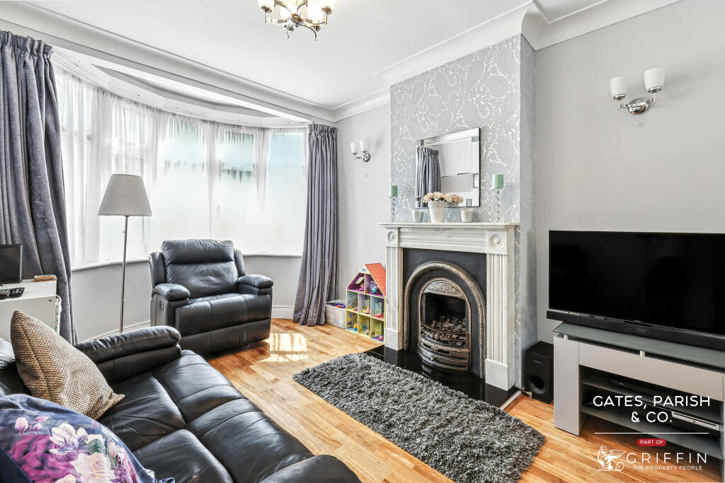 Cherry Tree Lane, Rainham, RM13 photo 4