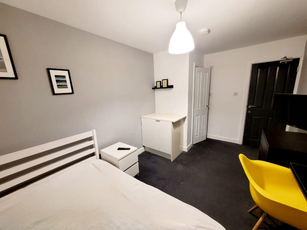 Main image of property: Room 3, Barton Lane, Eccles M30