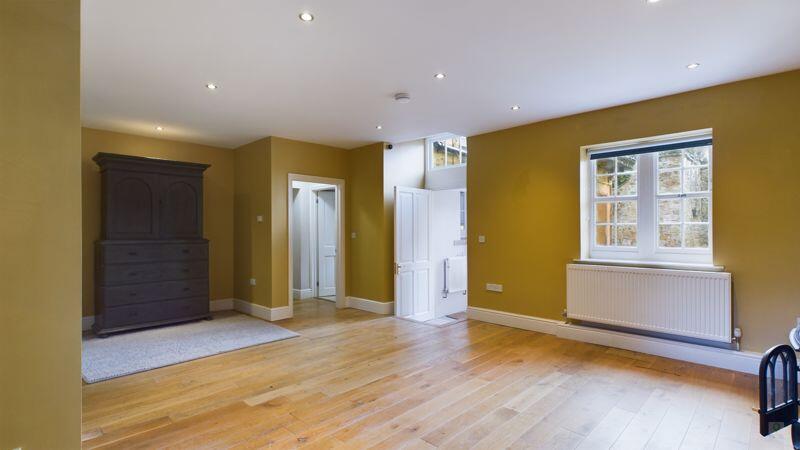 House in Bath - View 5