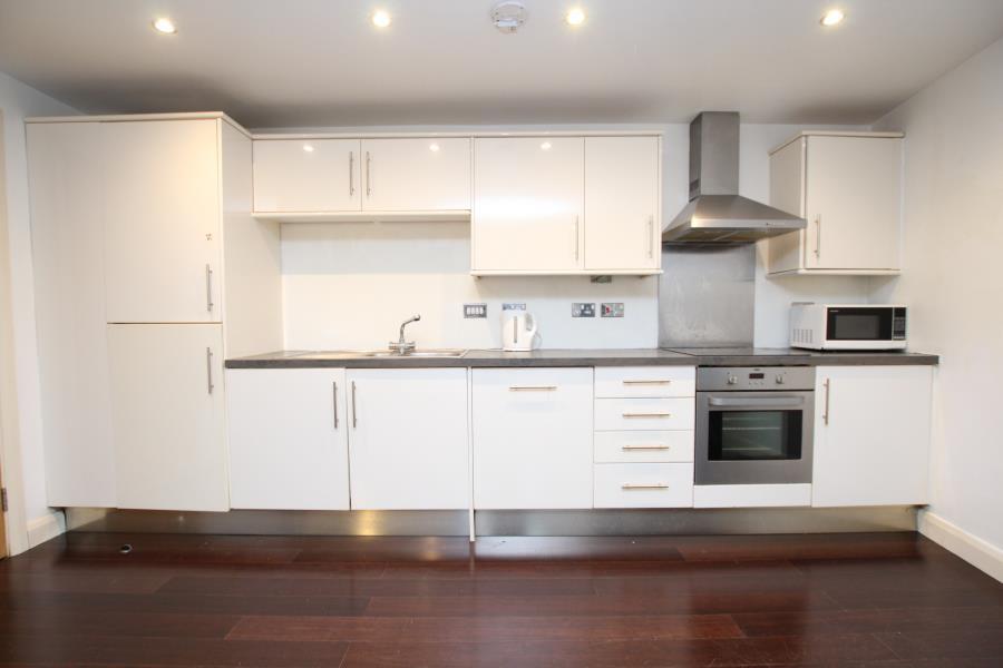 Apartment in Bristol, Old Market, St Philip's - View 3