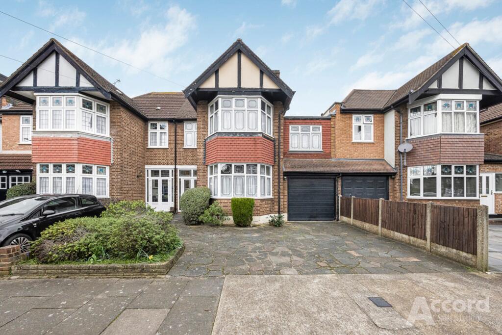 Main image of property: Hornminster Glen, Hornchurch, RM11