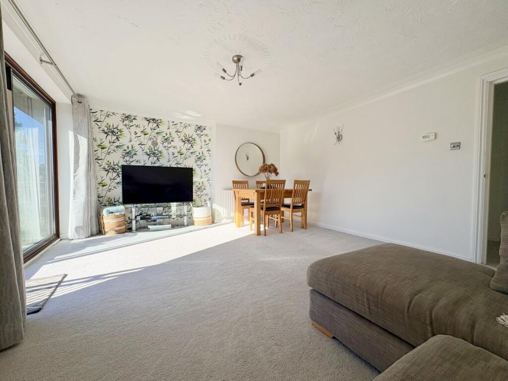 Apartment in Bournemouth - More