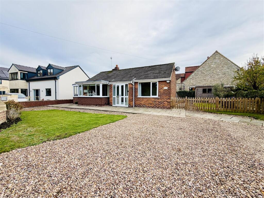 2-bed detached on The Bungalow, Monk Fryston, Selby, £290,000