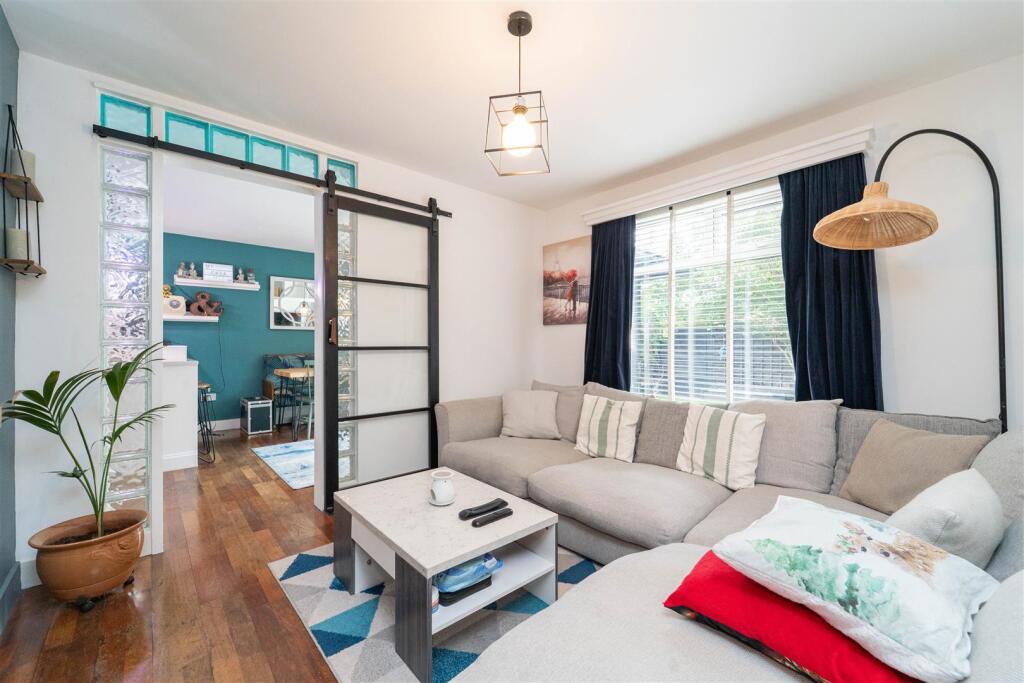 House in Manchester, Greater Manchester - View 5