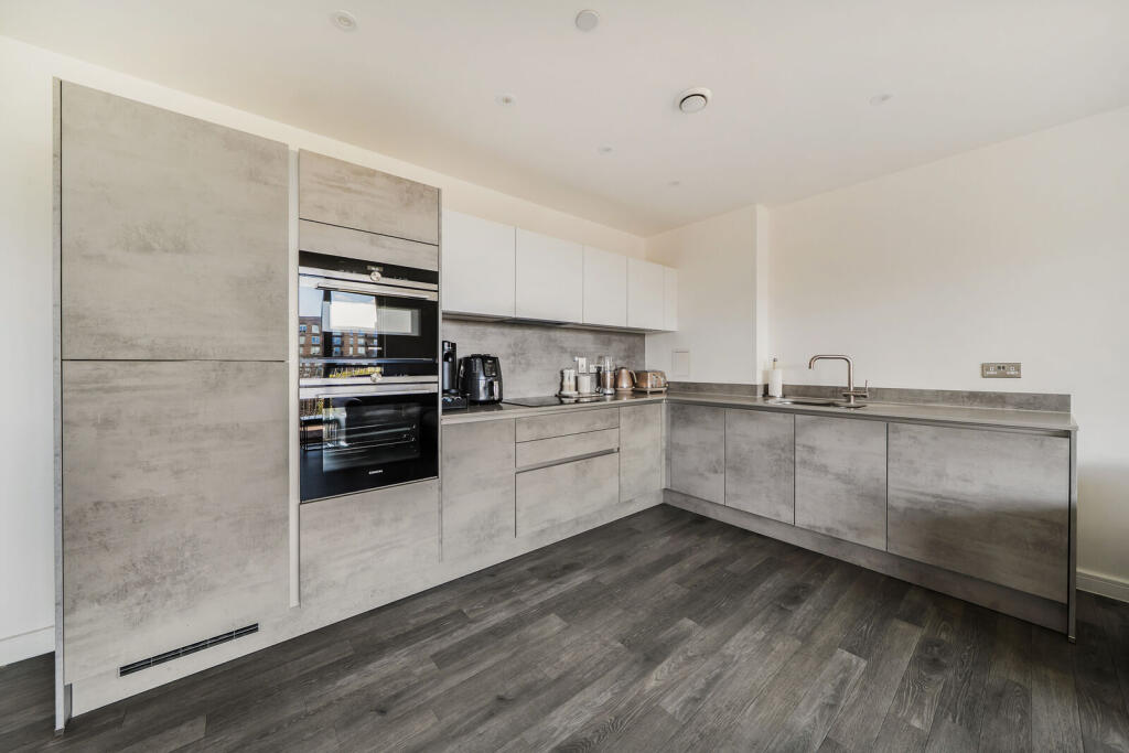 Apartment in London - View 3