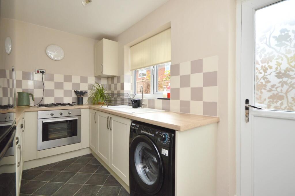 Cherry Tree Close, Keynsham, Bristol photo 4