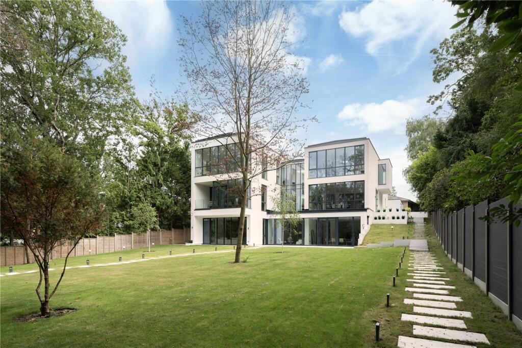 Coombe Hill Road, Kingston Upon Thames, Surrey, KT2. 7 bedroom detached house for sale