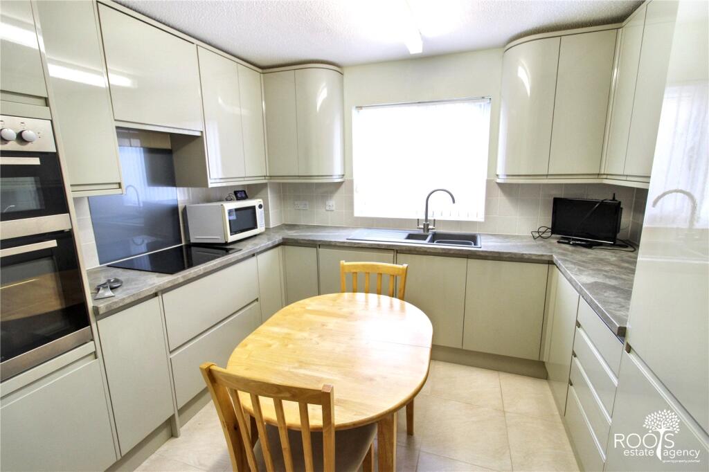 Apartment in Reading - View 2