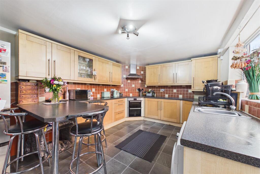 House in Nottingham - View 3