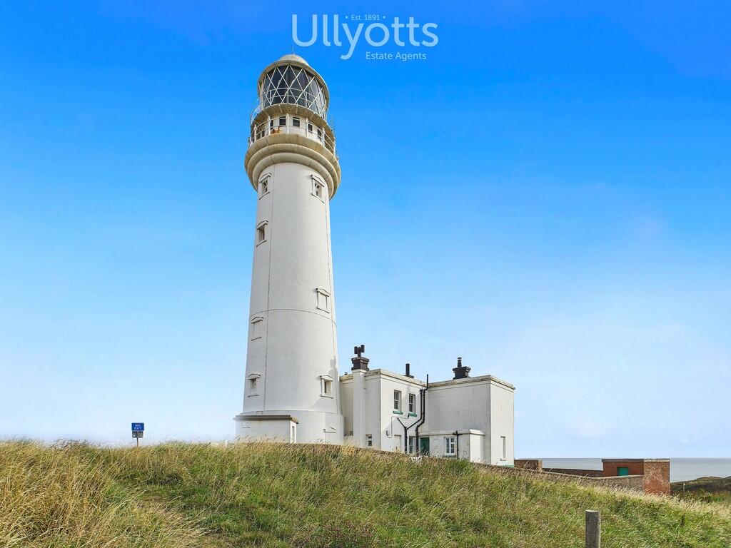 Main image of property: Lighthouse Cottage, Lighthouse Road