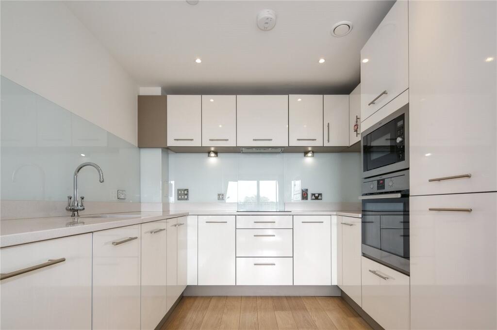 Apartment in London - View 5