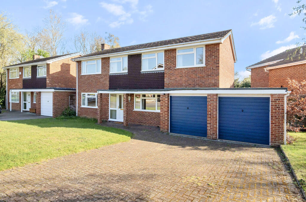 Main image of property: Lightwater Meadow, Lightwater, Surrey, GU18