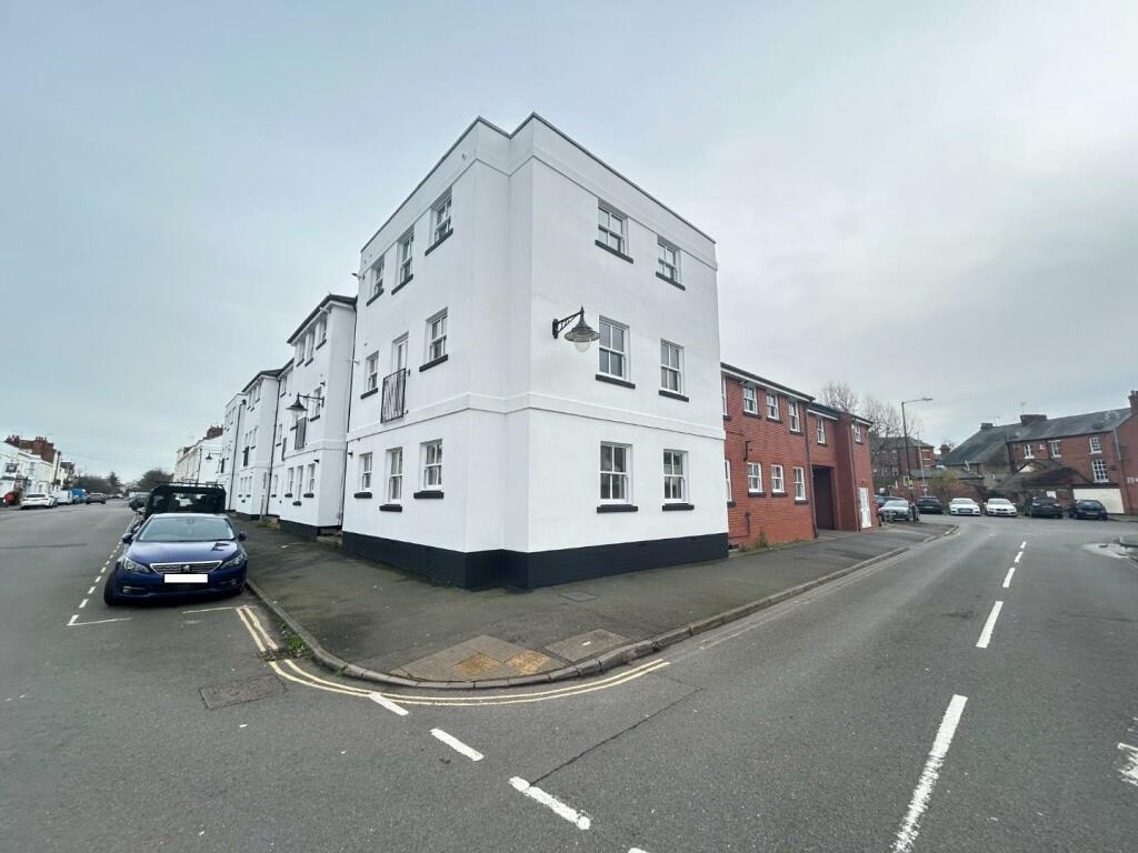 Main image of property: Packington Place, Leamington Spa