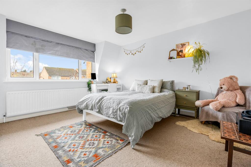 Additional image 19 of Godfries Close, Tewin, Welwyn