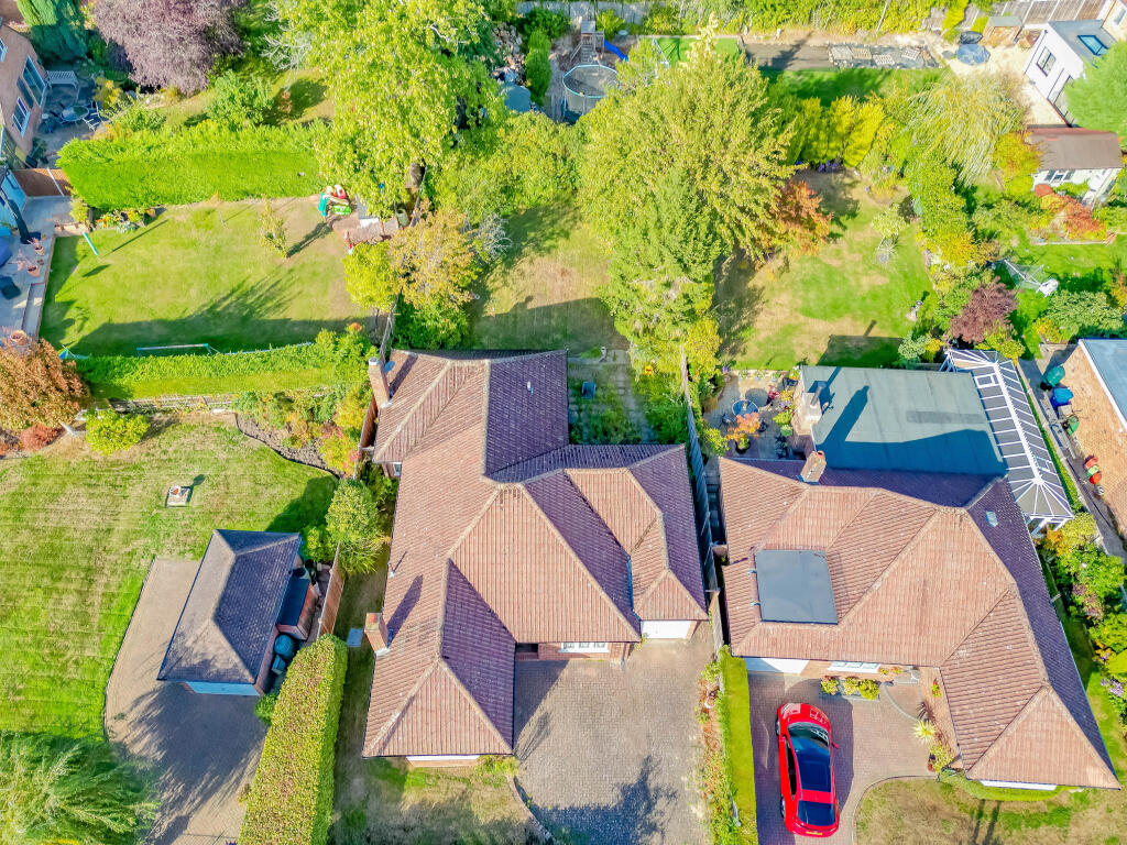 Orchard Gate, Sandhurst, Bracknell Forest photo 2
