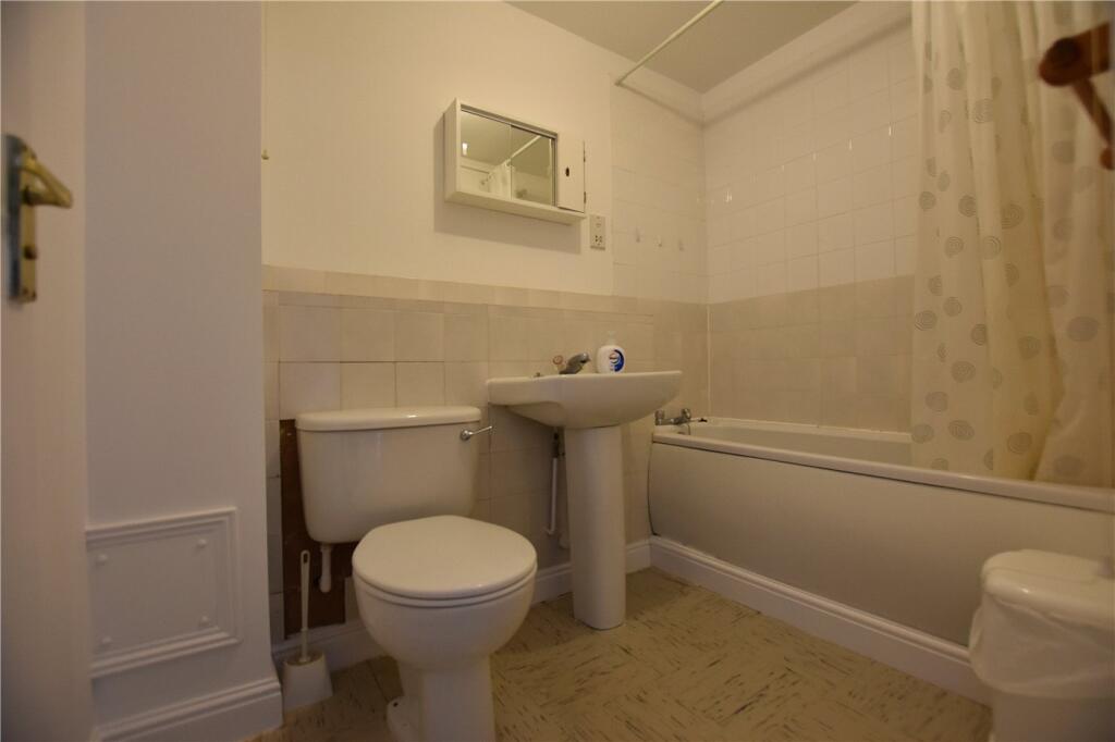 Apartment in London - More