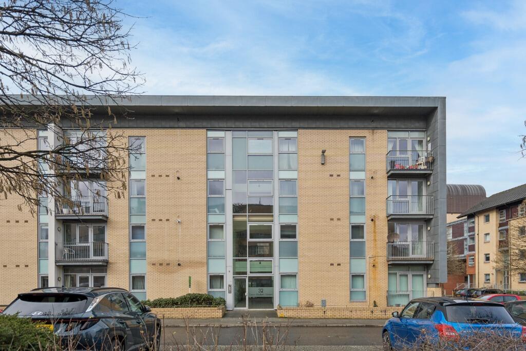 Main image of property: Queen Elizabeth Gardens, Hutchesontown, Glasgow, G5
