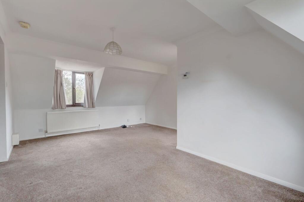 Apartment in Hemel Hempstead - View 5