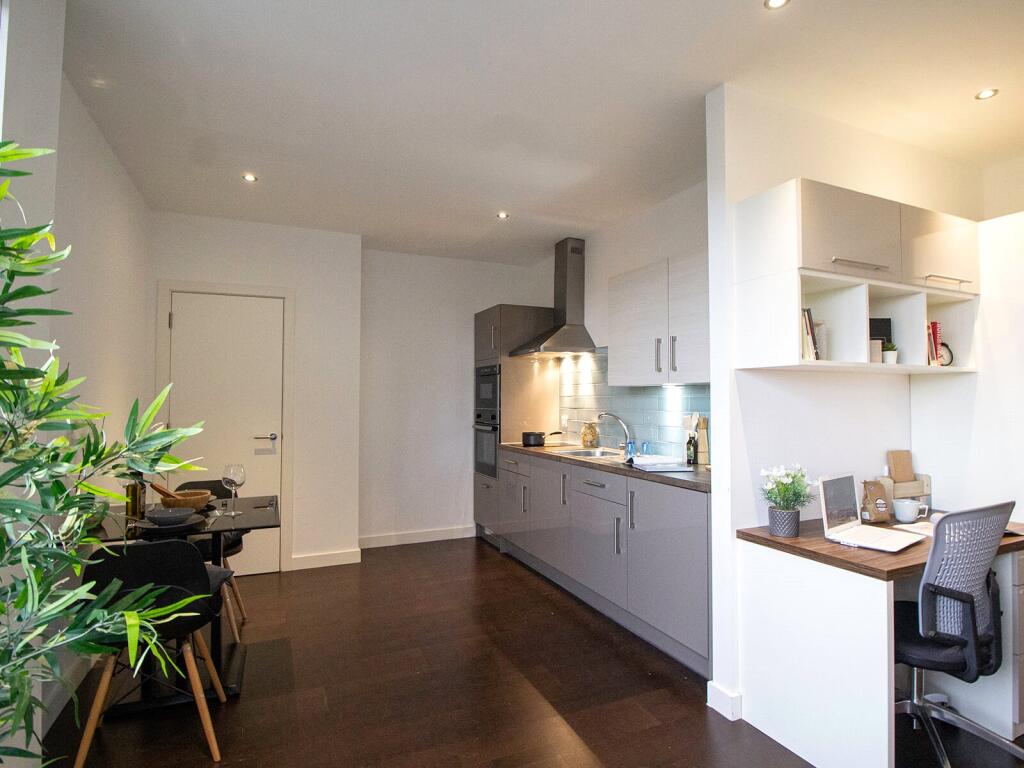 Main image of property: Apt 39, Piccadilly Residence #199182