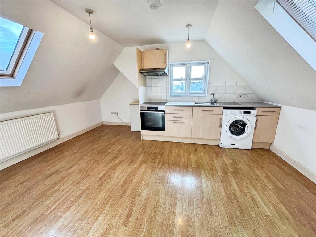 Apartment in Bristol - View 3