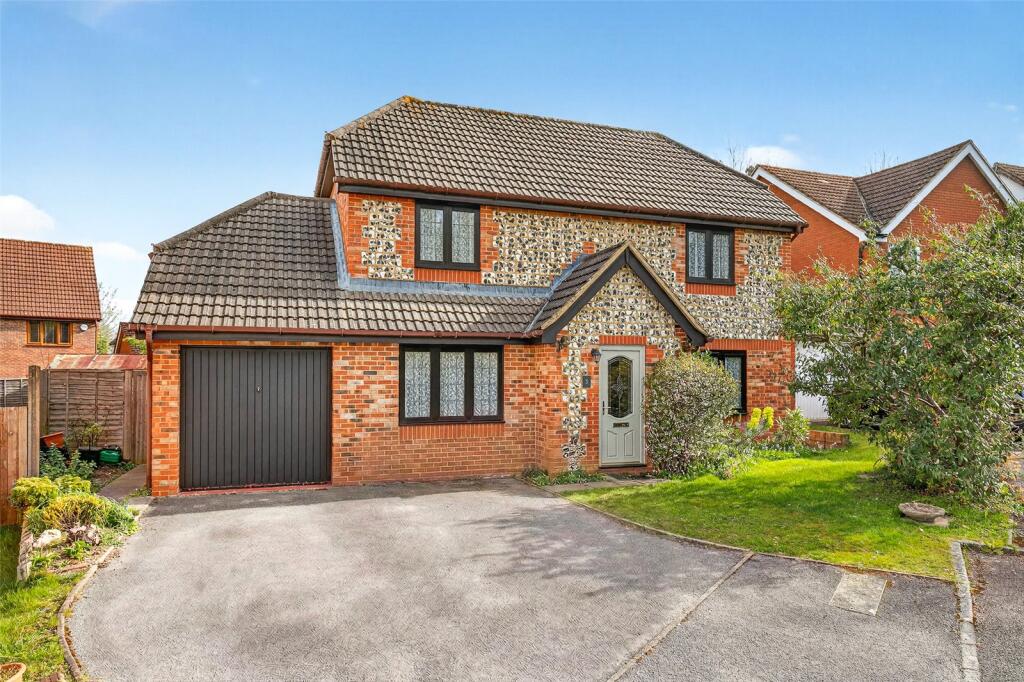 Main image of property: Cambridgeshire Close, Warfield, Bracknell, Berkshire, RG42