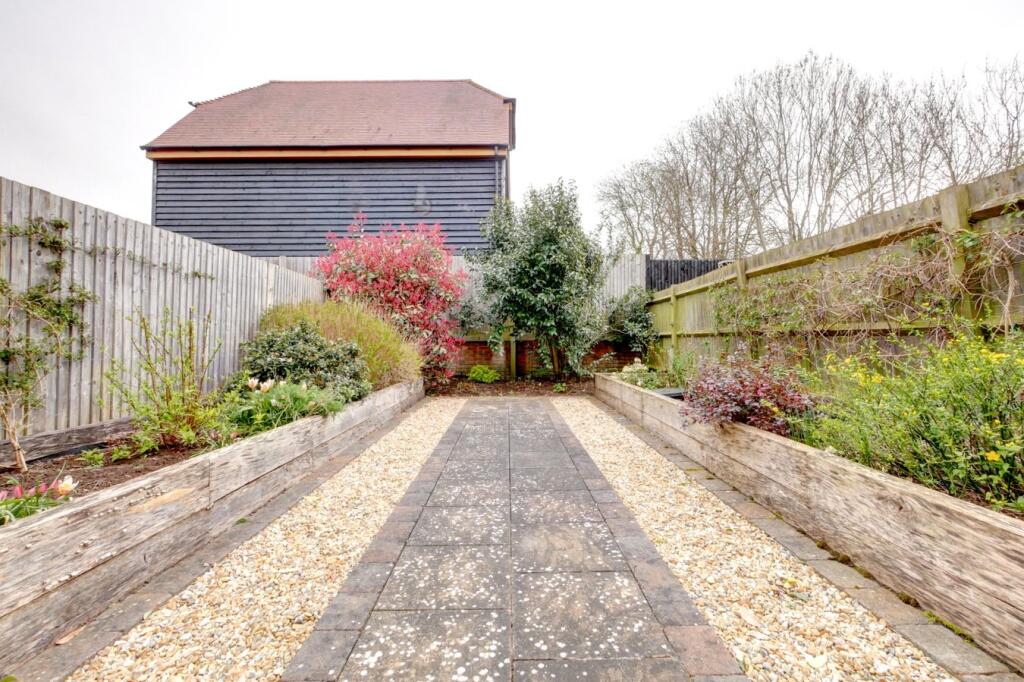 House in Wealden, Hellingly - View 2