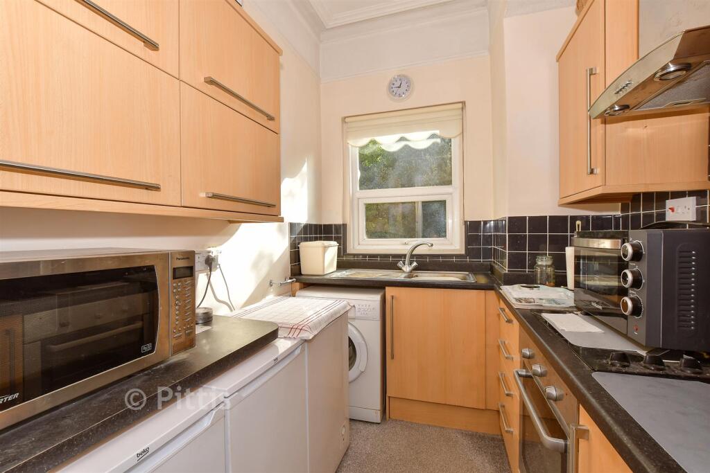 Apartment in Portsmouth - View 4