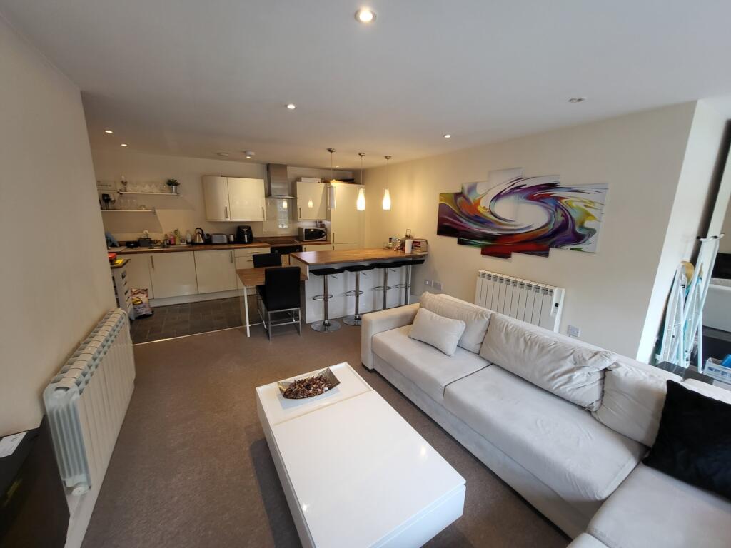 Apartment in Luton - View 5