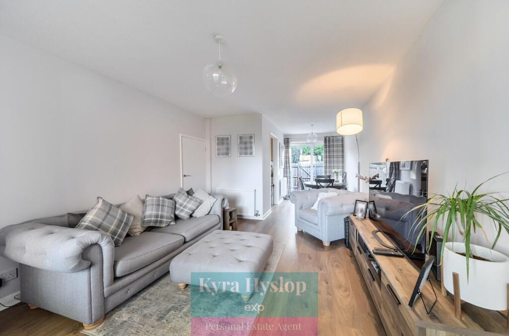 House in Exeter - View 2