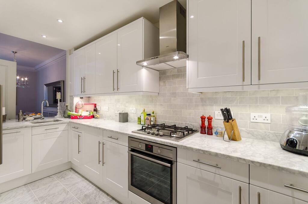 Apartment in London - View 2