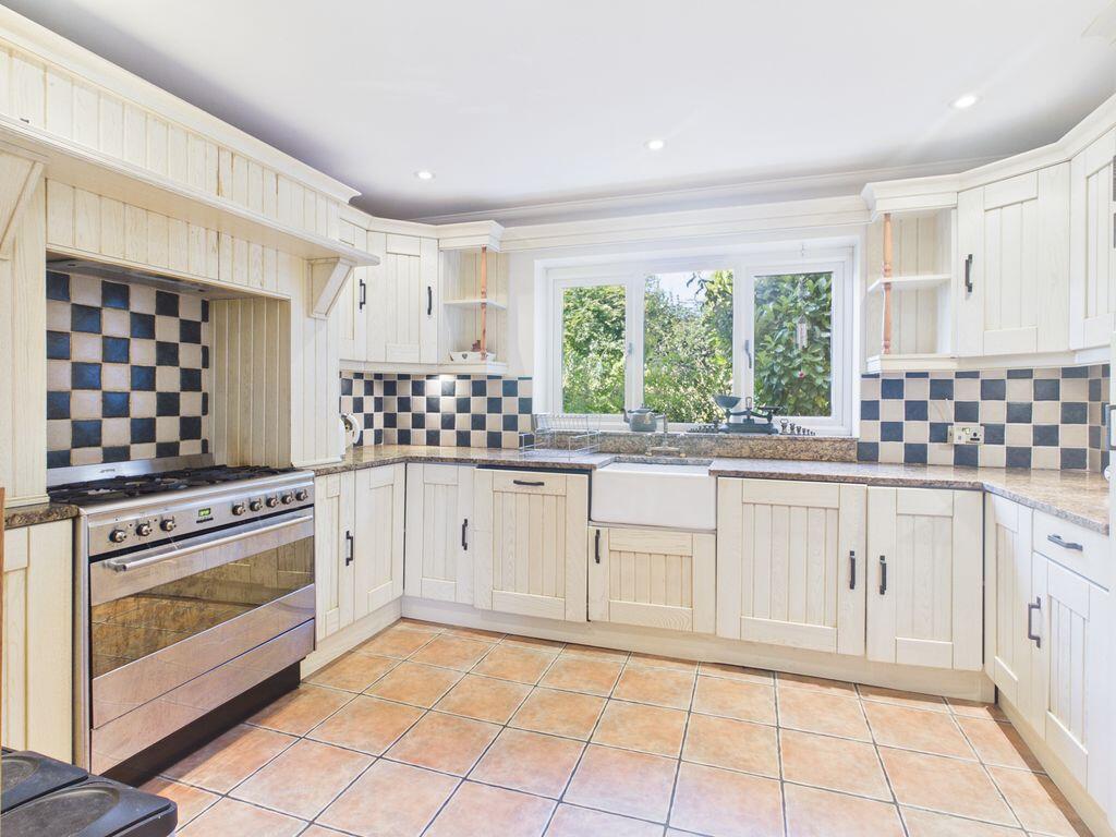 House in Tunbridge Wells, Horsmonden - More
