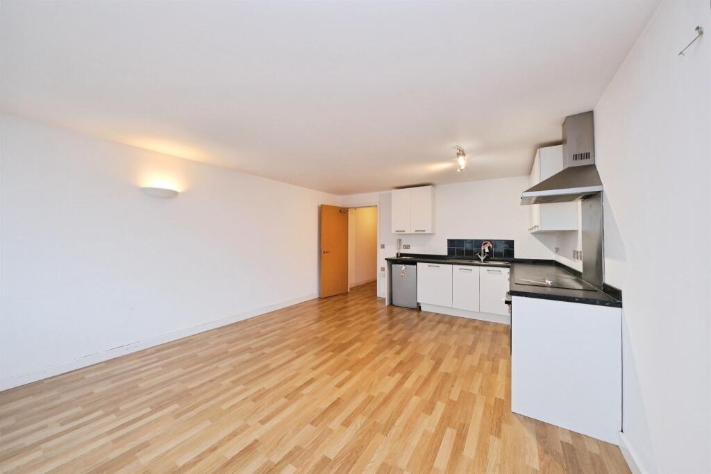 Apartment in Nottingham, Nottinghamshire - More