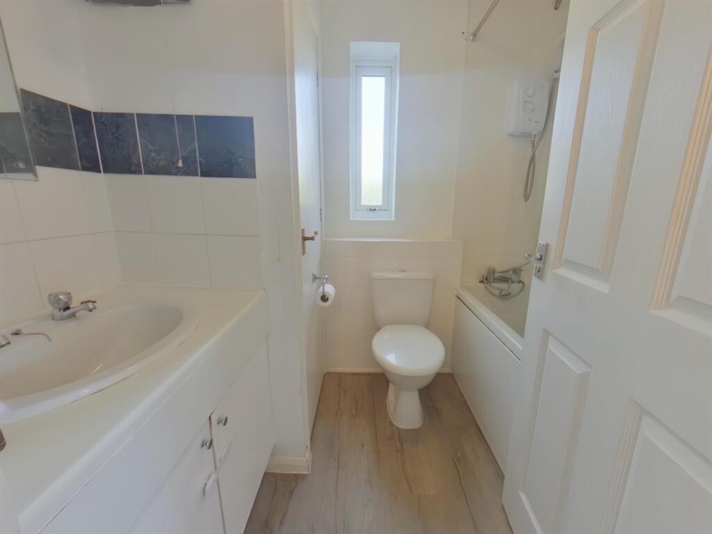 House in Gosport, Hampshire - View 4