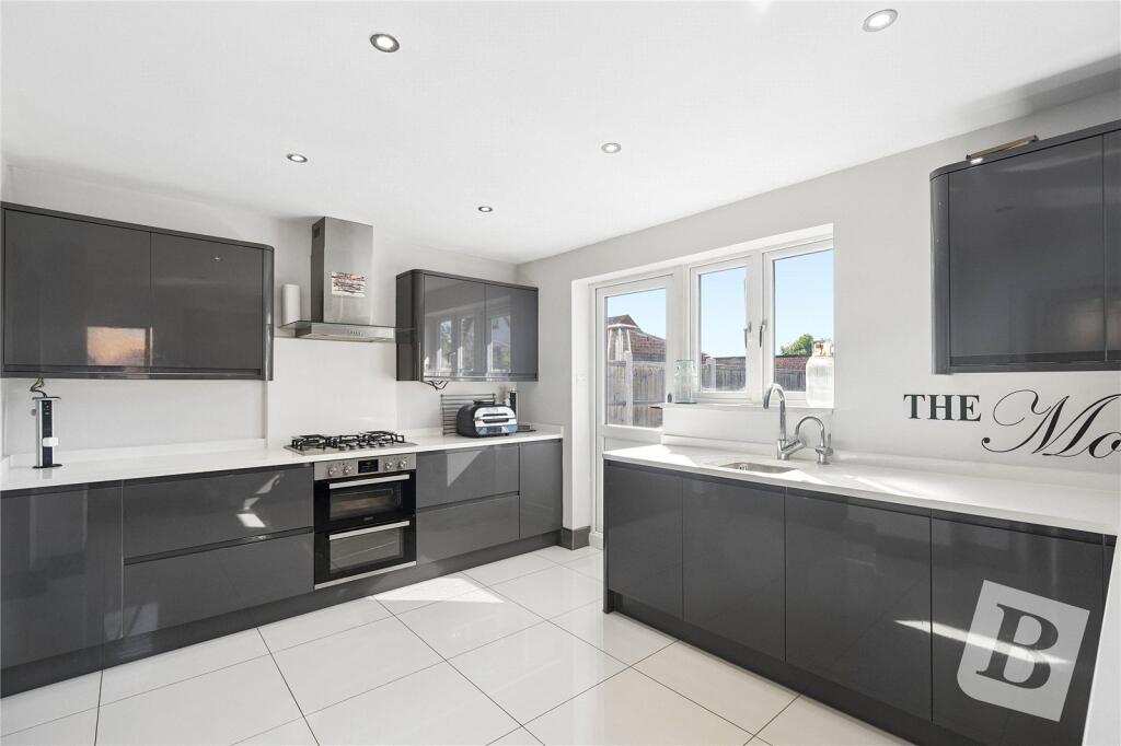 House in London - View 5