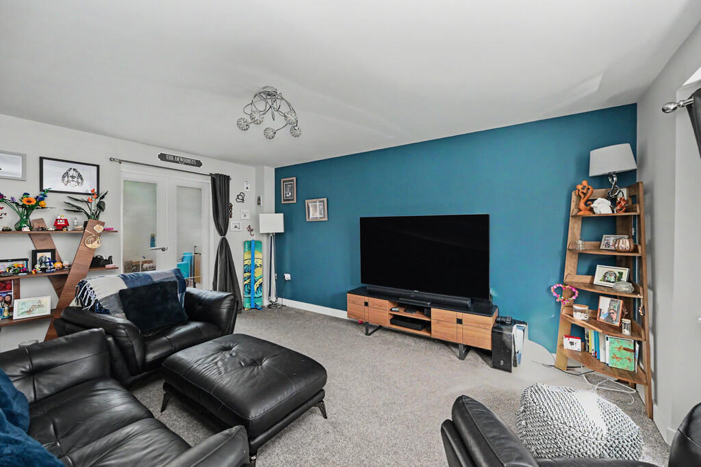 House in Rugby, Long Lawford - More