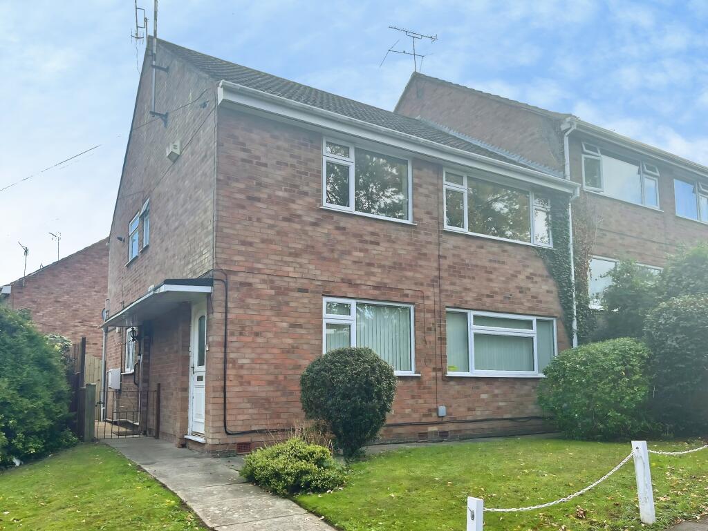 2-bed flat on 39 Brookside Avenue, Whoberley, Coventry CV5 8AG, £50,000