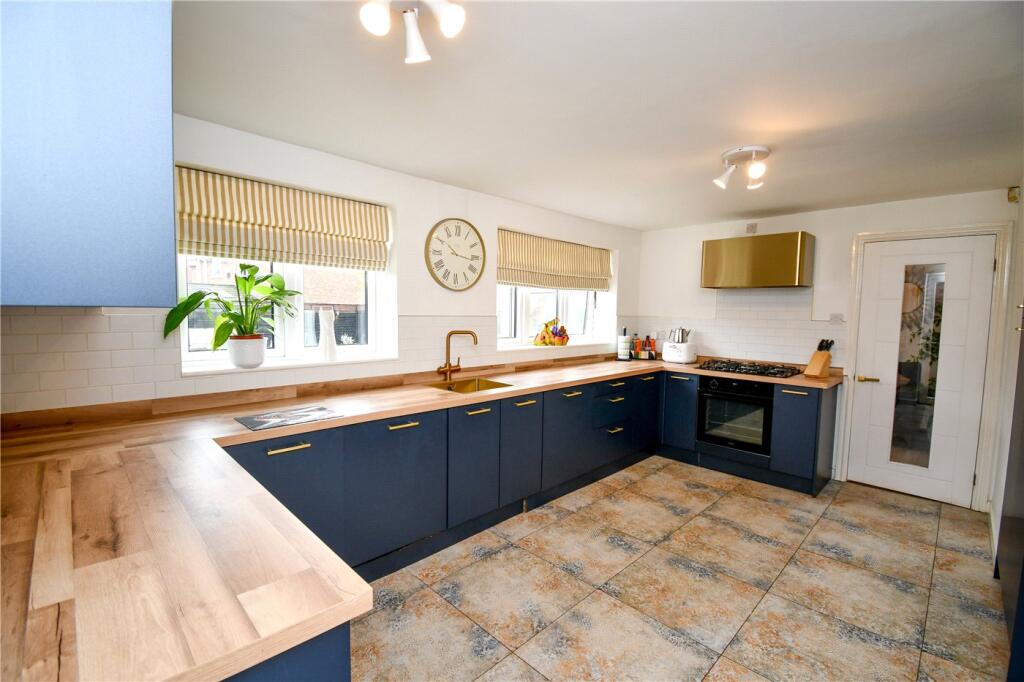 House in Ellesmere Port, The Coliseum - View 2