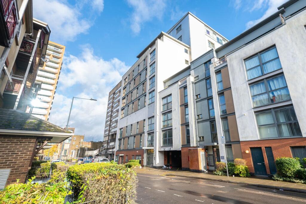 Apartment in Harrow - View 5