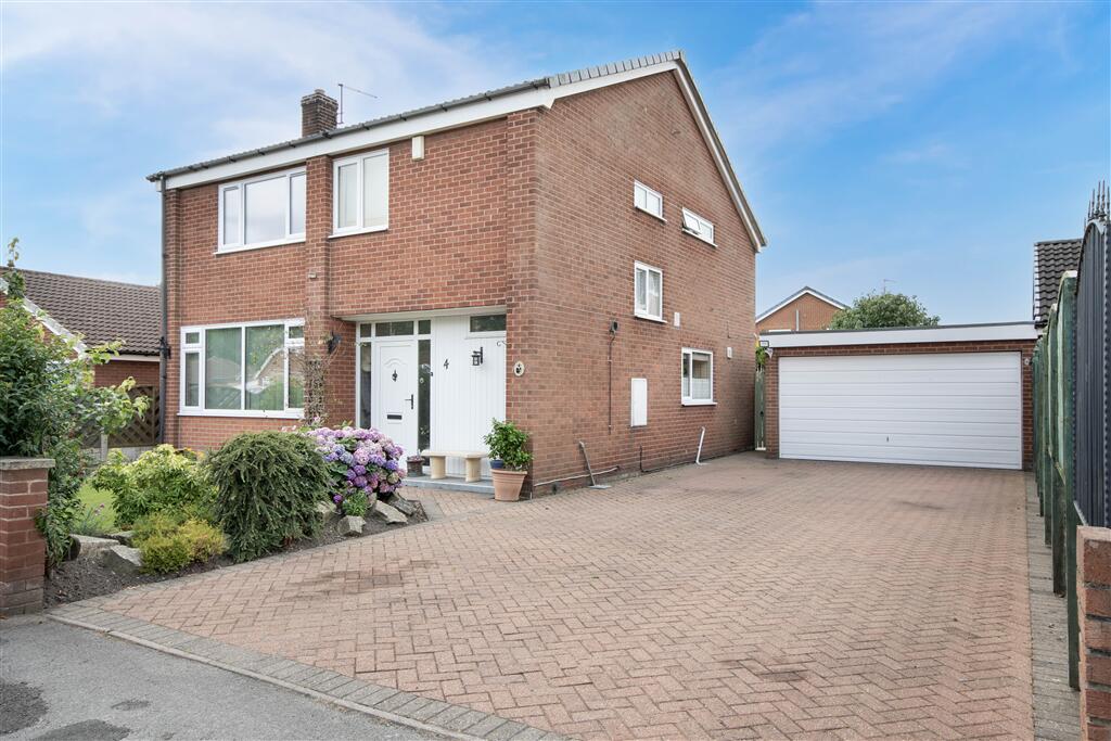 Main image of property: 4 Maple Drive, Elkesley, Retford, Nottinghamshire DN22 8AX