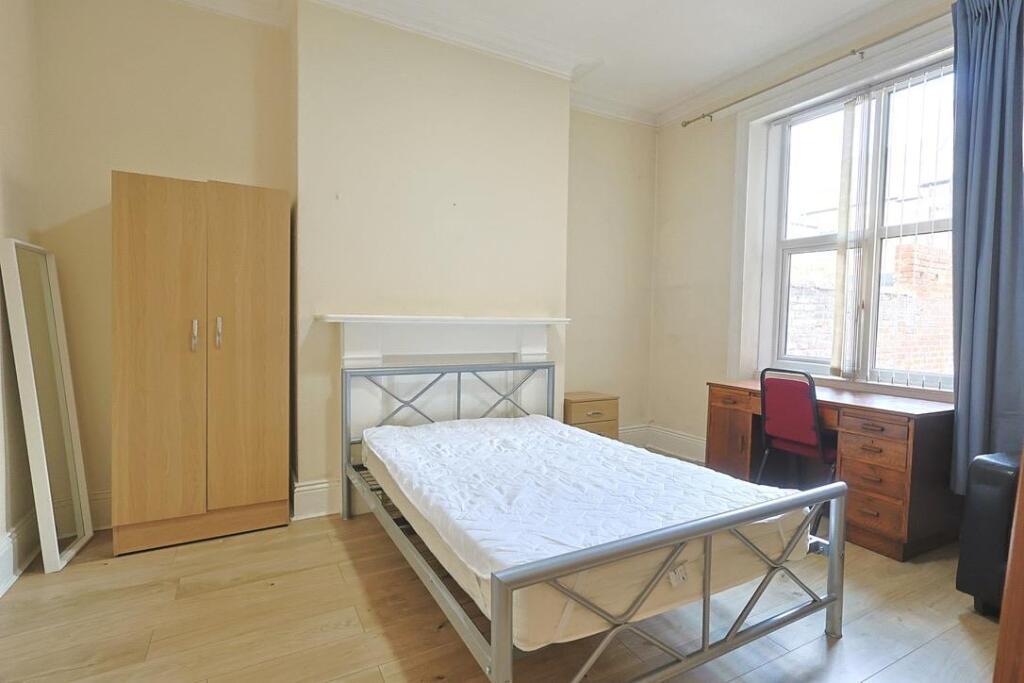 House in Newcastle upon Tyne - View 5