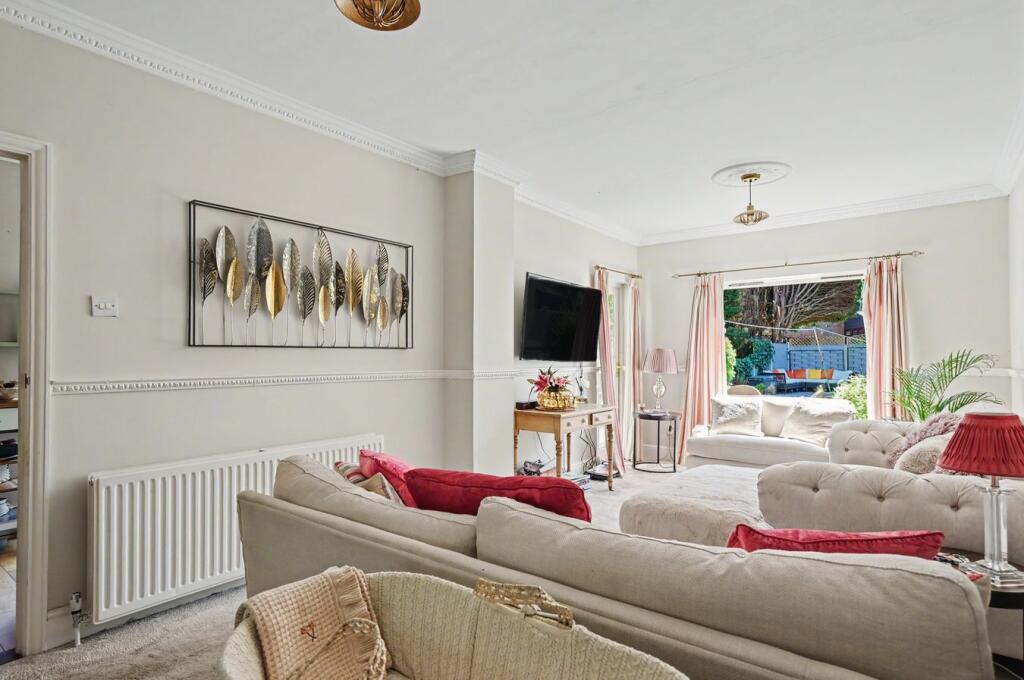 Peartree Lane, Danbury, CM3 photo 4