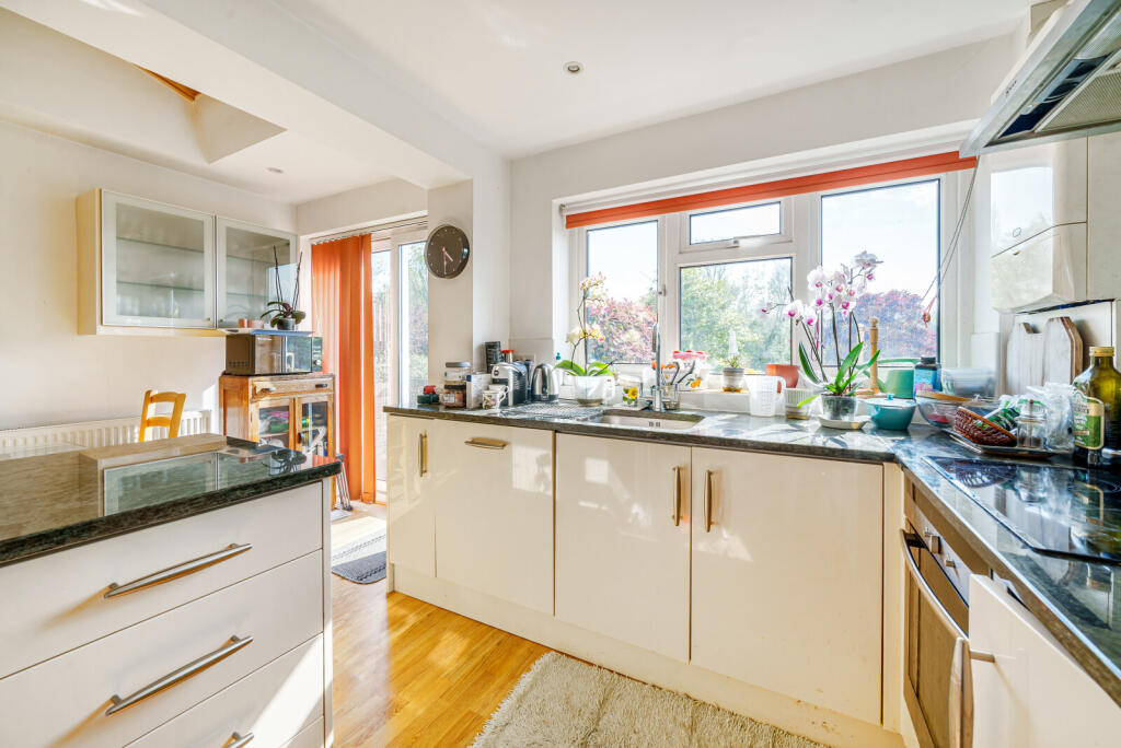 House in Cobham, Stoke D'Abernon - View 5