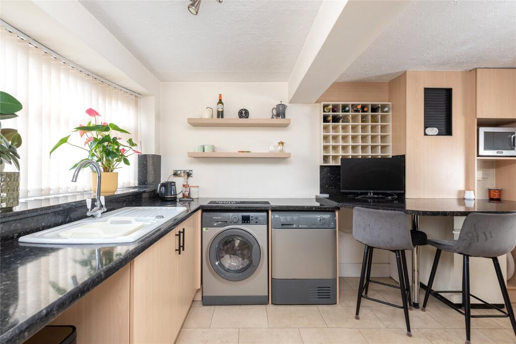 House in North Crawley, City of Milton Keynes - More