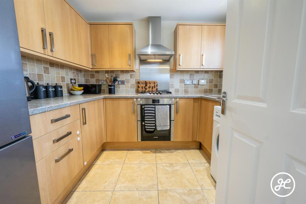 Anchorage Court, Puriton photo 3
