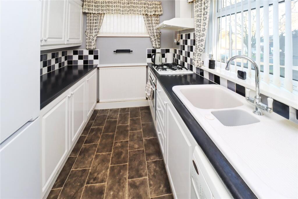 Harperley Drive, Sunderland, Tyne and Wear, SR3 photo 3