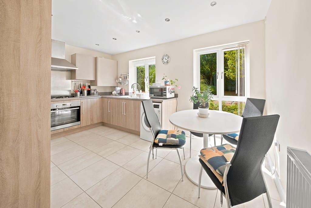 Apartment in Worcester, Worcestershire - View 4