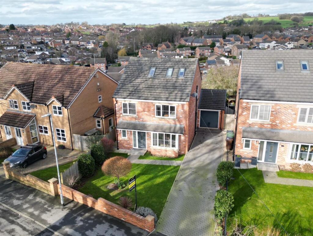 Main image of property: Westfield Lane, Kippax, Leeds