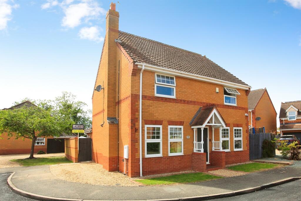 Main image of property: Petworth Close, Market Deeping, PETERBOROUGH