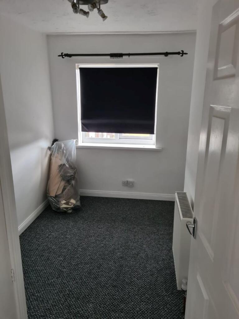 29 St. Leonards Close, Peterlee, County Durham, SR8 2NW photo 4