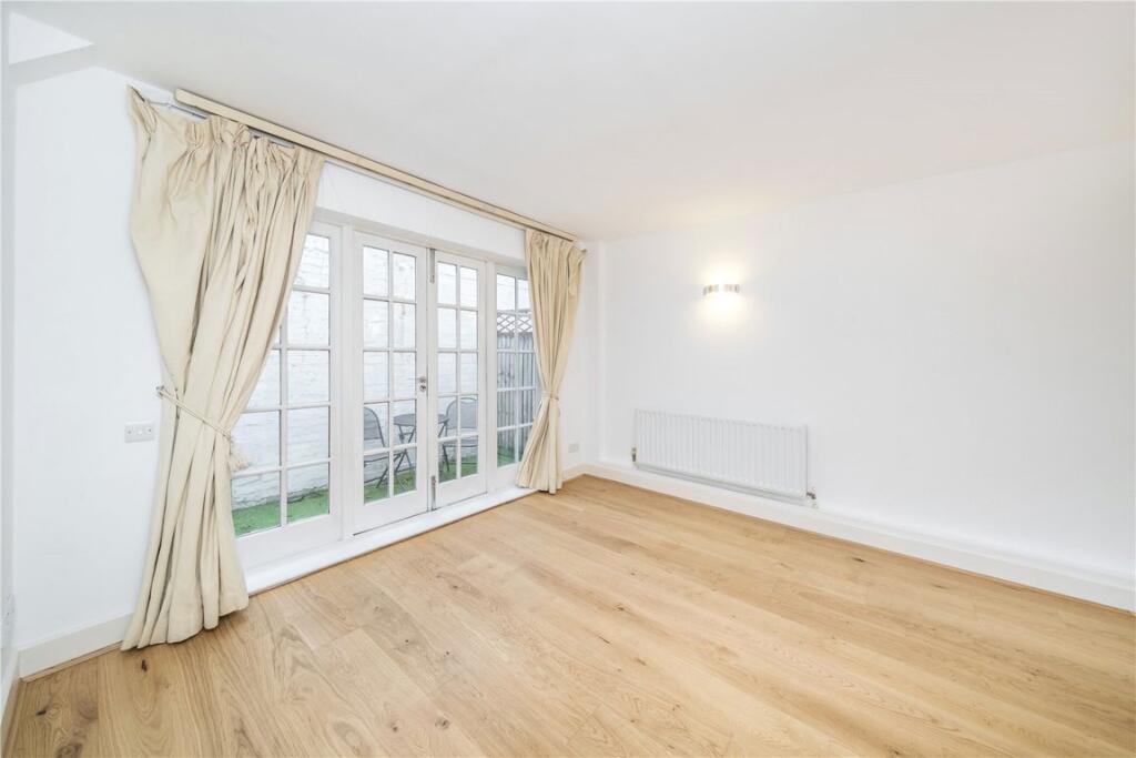 House in London, Holborn - View 2